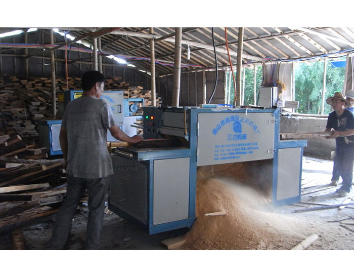 圓木多片鋸原木多片鋸正啟機械廠--浙江溫州瑞安加工現場