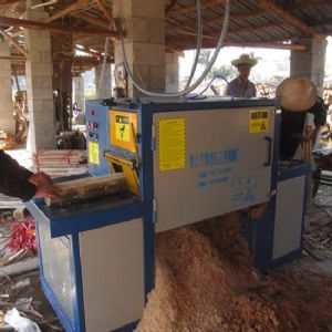 廣西-東興市-方木加工現場